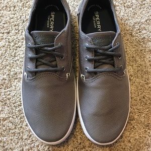 NIB Sperry boys Bodie Boat Shoe, Grey, 6.5M